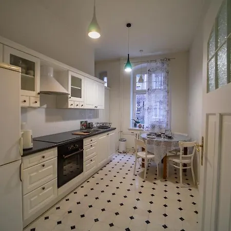 Duzy Apartament - Cichy Zakatek Na Starowce * Познань